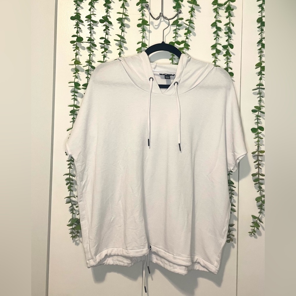 CG Sports Women's White Short Sleeve Hoodie - Medium